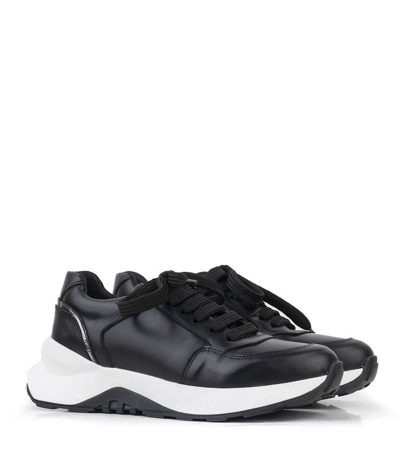 Zapatillas-estilo-deportivo-de-cuero-negro.jpg