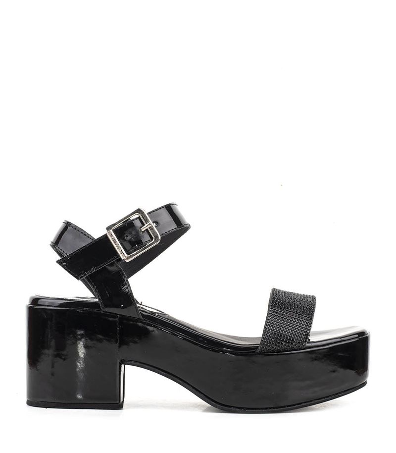 Sandalias-de-fiesta-en-charol-negro.jpg