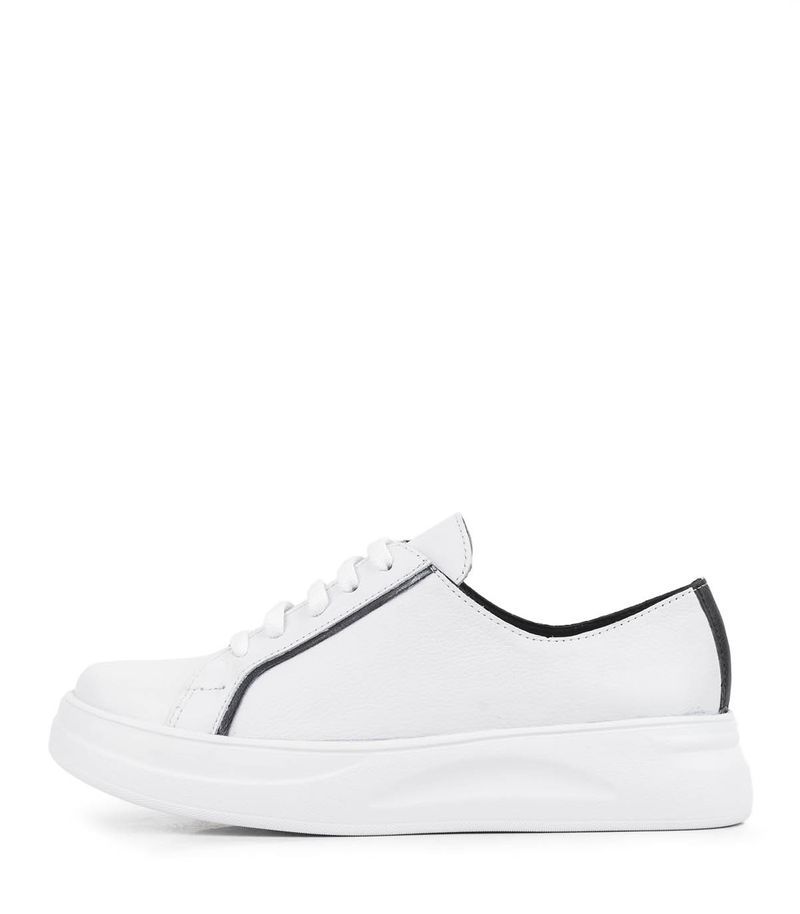 Zapatillas-clasicas-de-cuero-blanco.jpg