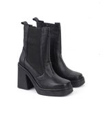 Botas-media-caña-con-elastico-de-cuero-negro.jpg