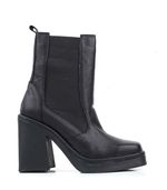 Botas-media-caña-con-elastico-de-cuero-negro.jpg