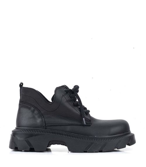 Borcego base tractor de cuero negro