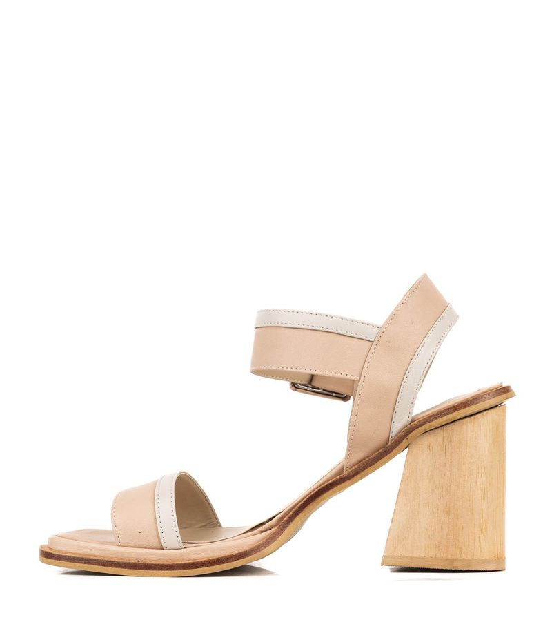 Sandalias-combinadas-de-cuero-en-nude.jpg