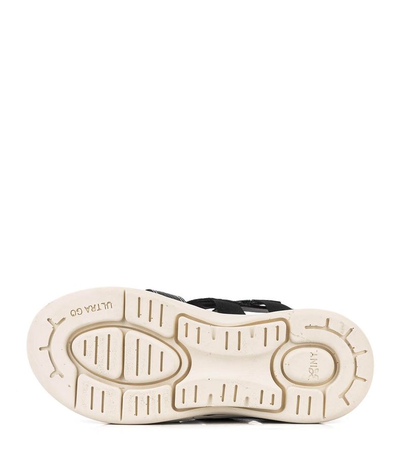 Sandalias-taco-chino-de-cuero-en-negro.jpg