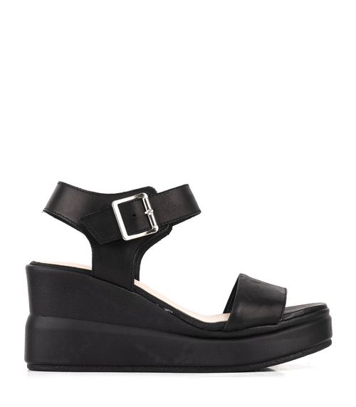 Sandalias clásicas taco chino de cuero negro