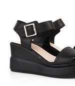 Sandalias-clasicas-taco-chino-de-cuero-negro.jpg