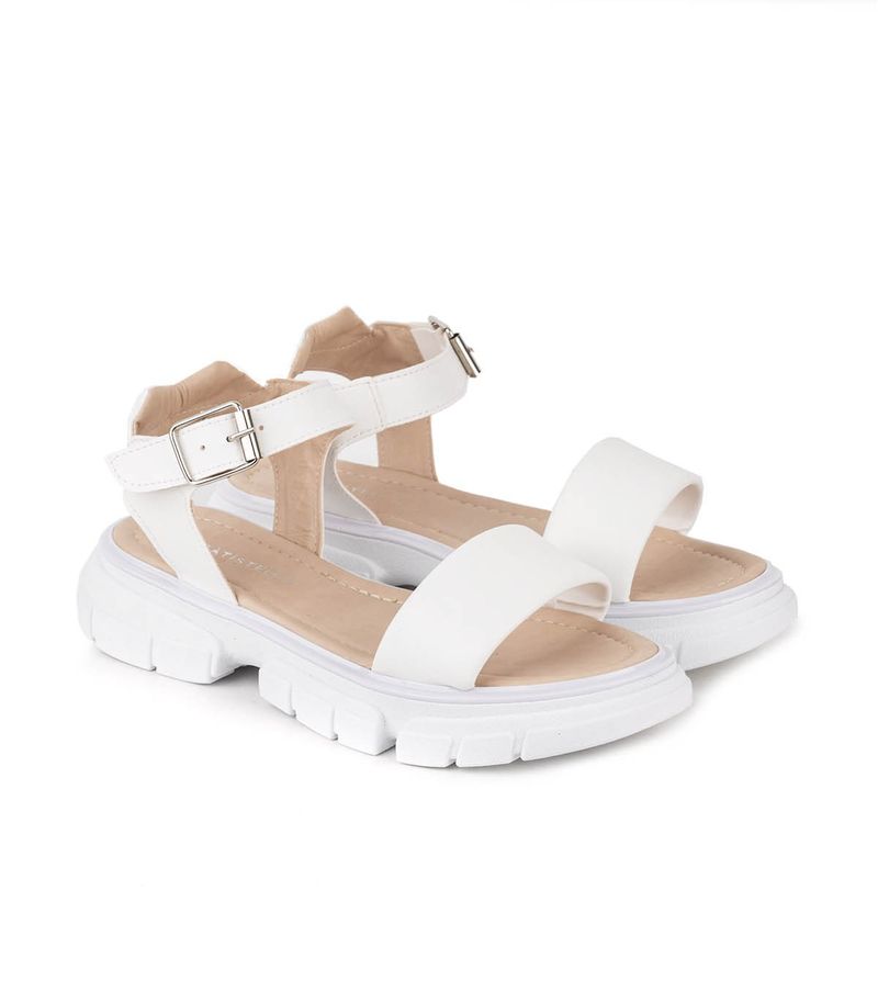 Sandalias-clasicas-de-simil-en-blanco.jpg