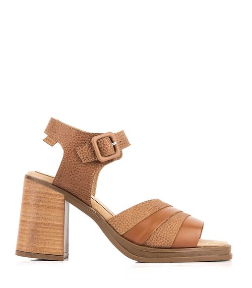 Sandalias tramadas de cuero en cuoio