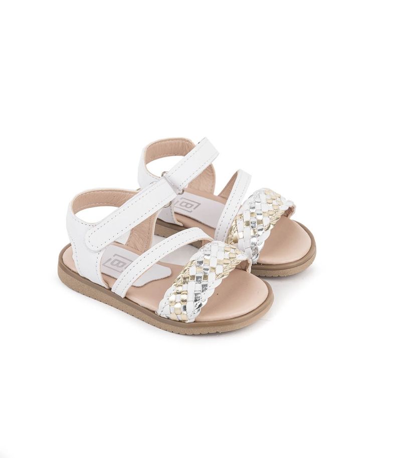 Sandalias-trenzadas-de-simil-en-blanco.jpg