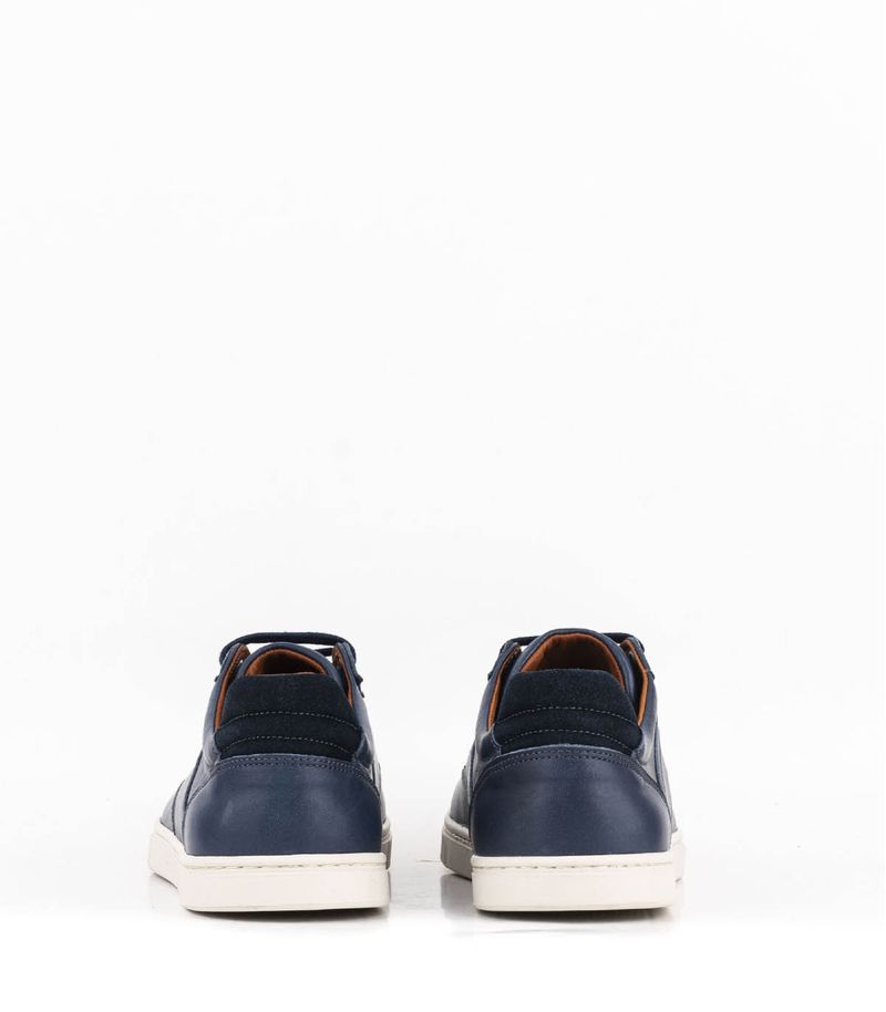 Zapatillas-urbanas-de-cuero-en-azul.jpg