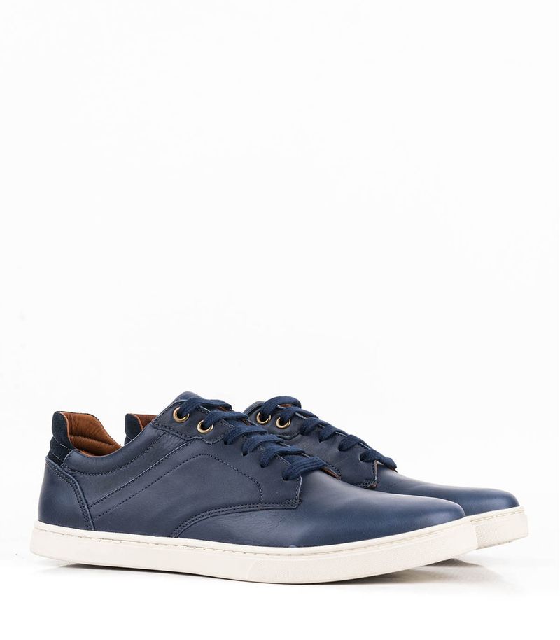 Zapatillas-urbanas-de-cuero-en-azul.jpg