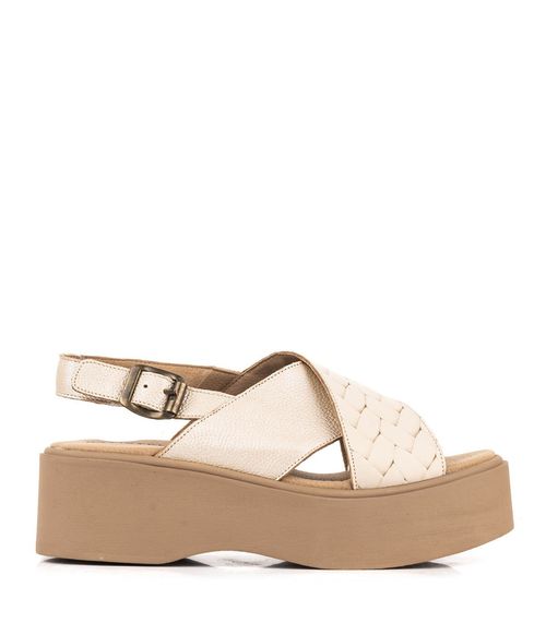 Sandalias de cuero tramadas en nude