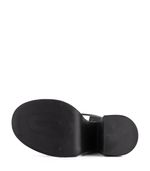 Sandalias-altas-con-tachas-de-cuero-negro.jpg
