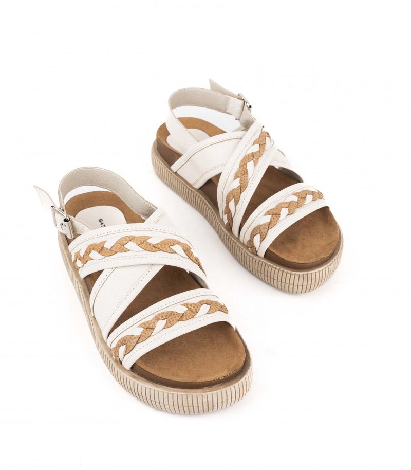 Sandalias-estilo-ugly-de-cuero-en-natural.jpg