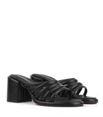 Sandalias-con-cintas-de-cuero-negro.jpg