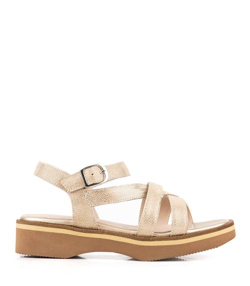 Sandalias de cintas metalizadas en nude