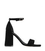 Sandalias-con-pulsera-de-gamuza-en-negro.jpg