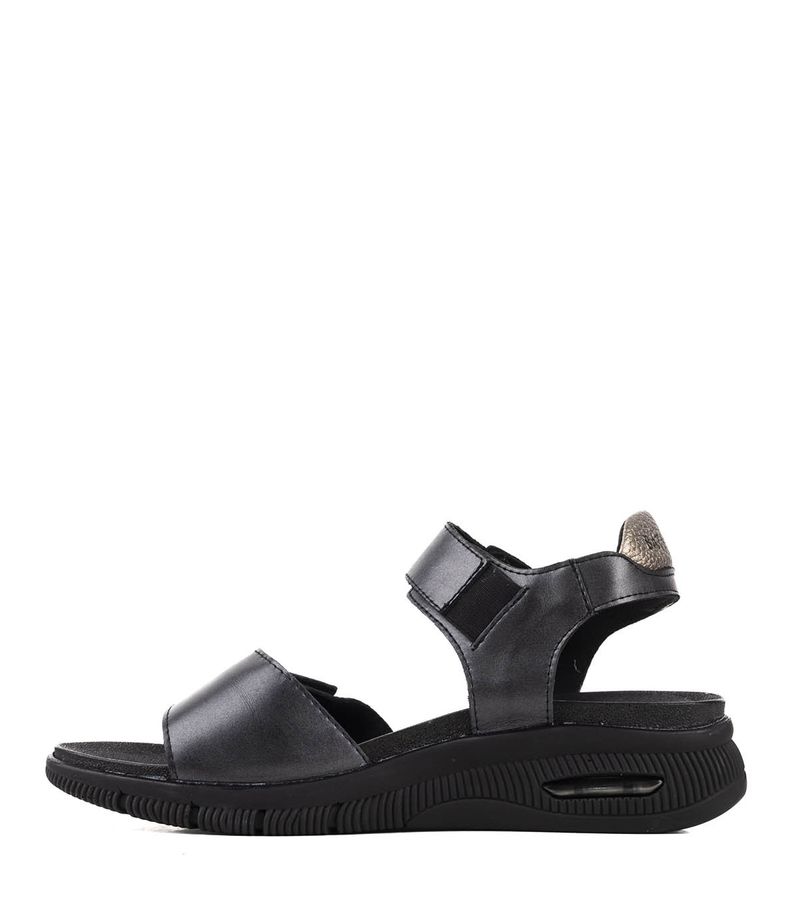 Sandalias-confort-de-cuero-con-velcro-en-negro.jpg