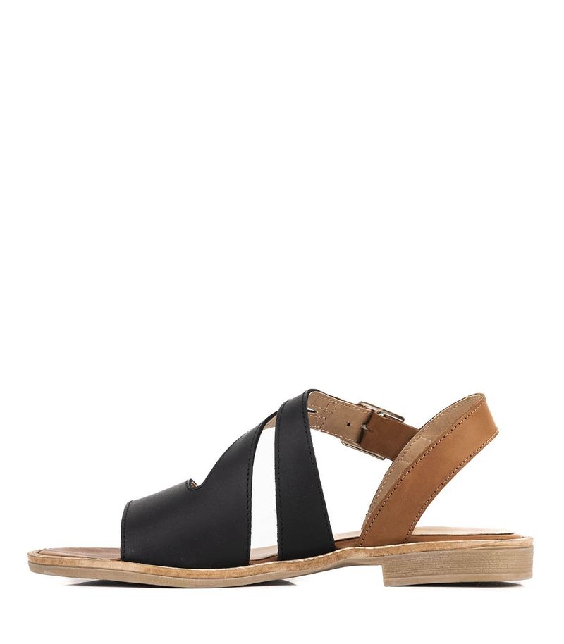 Sandalias-bajas-de-cintas-en-cuero-negro.jpg