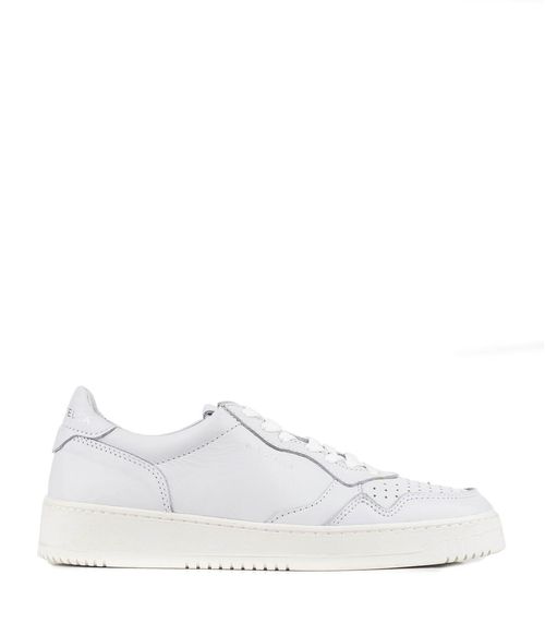 Zapatillas urbanas de cuero en blanco