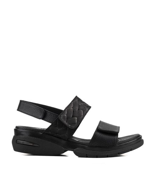 Sandalias tramadas de cuero en negro