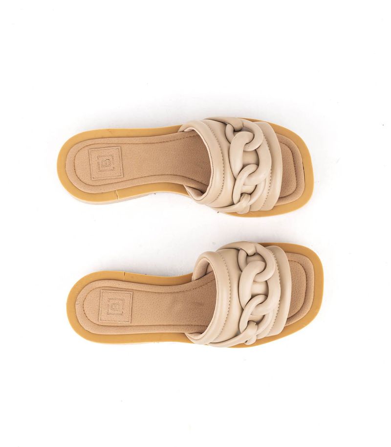 Sandalias-bajas-con-herraje-en-cuero-nude.jpg