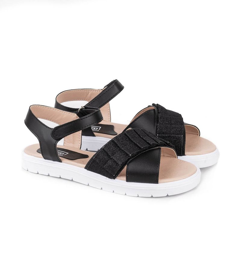 Sandalias-metalizadas-en-simil-negro.jpg