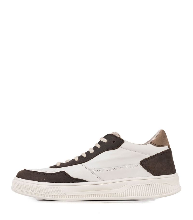 Zapatillas-urbanas-con-recortes-de-cuero-en-habano.jpg