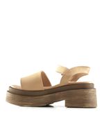 Sandalias-clasicas-de-cuero-en-suela.jpg