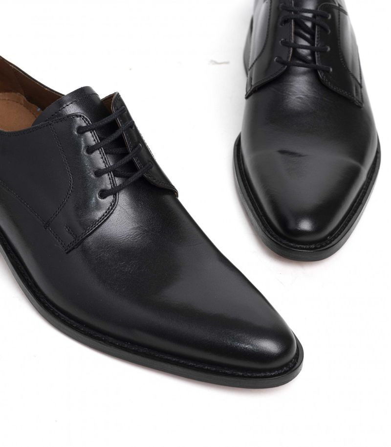 Zapatos-de-vestir-acordonados-en-cuero-negro.jpg