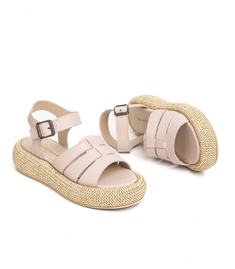 Sandalias-de-rafia-en-cuero-nude.jpg