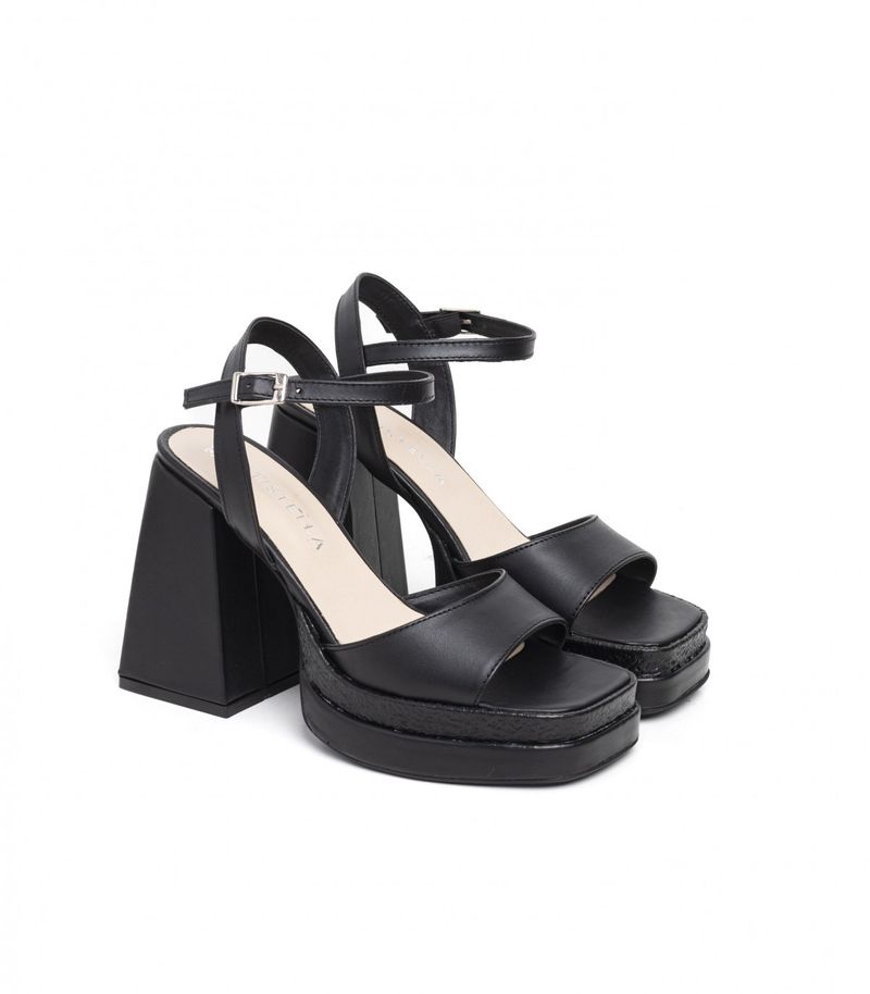 Sandalias-de-fiesta-en-cuero-negro.jpg