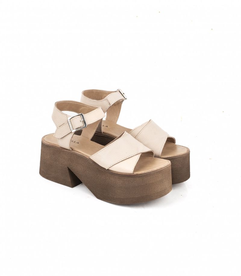 Sandalias-de-cuero-en-nude