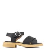 Sandalias-bajas-de-cuero-negro