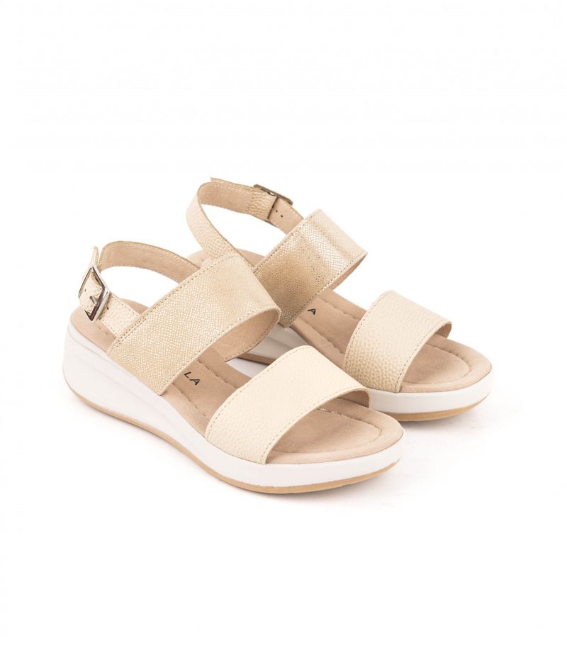 Sandalias-clasicas-combinadas-de-cuero-en-beige