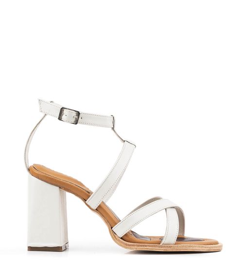 Sandalias estilo griego de cuero en manteca