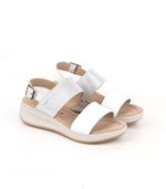 Sandalias-clasicas-combinadas-de-cuero-en-blanco