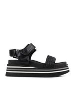 Sandalias-base-corrida-de-cuero-en-negro