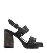 Sandalias-taco-ancho-con-tachas-de-cuero-negro