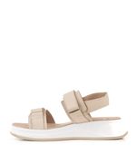 Sandalias-con-velcro-de-cuero-en-beige