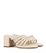 Sandalias-con-cintas-de-cuero-nude