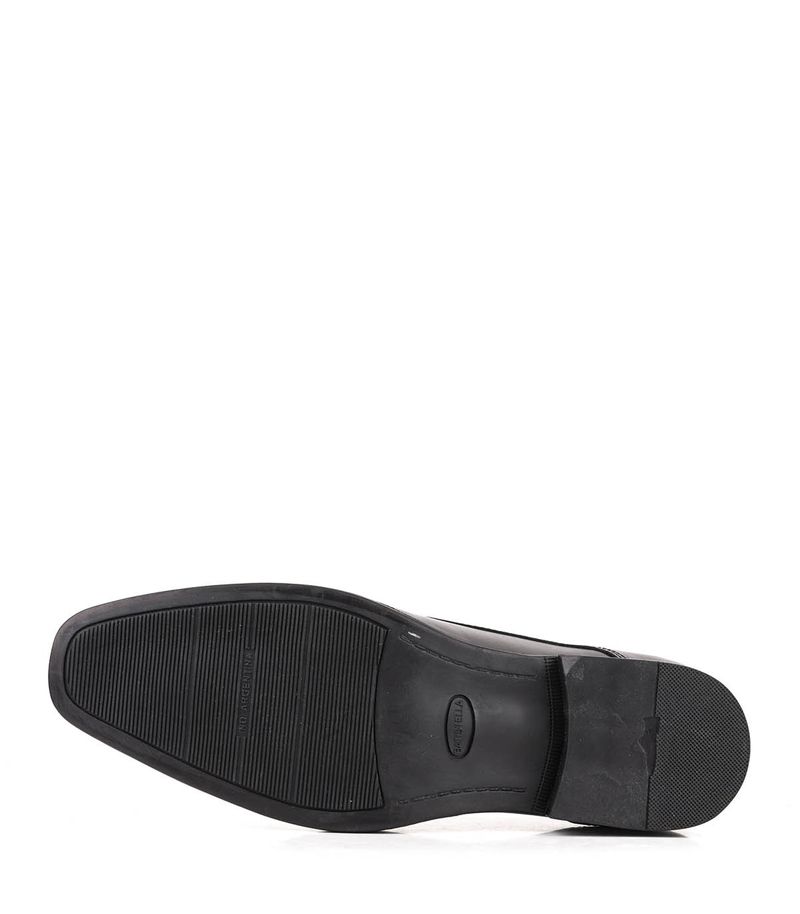 Zapatos-de-vestir-en-cuero-negro