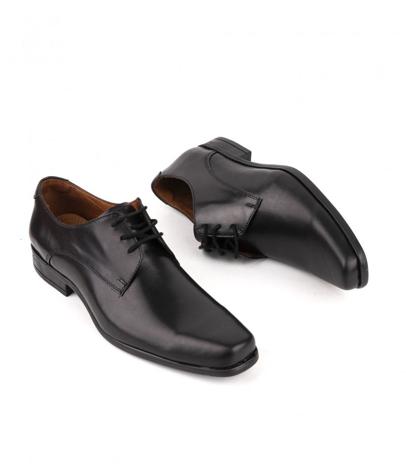 Zapatos-de-vestir-en-cuero-negro
