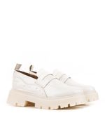 Mocasines-base-tractor-blanca-de-charol-natural