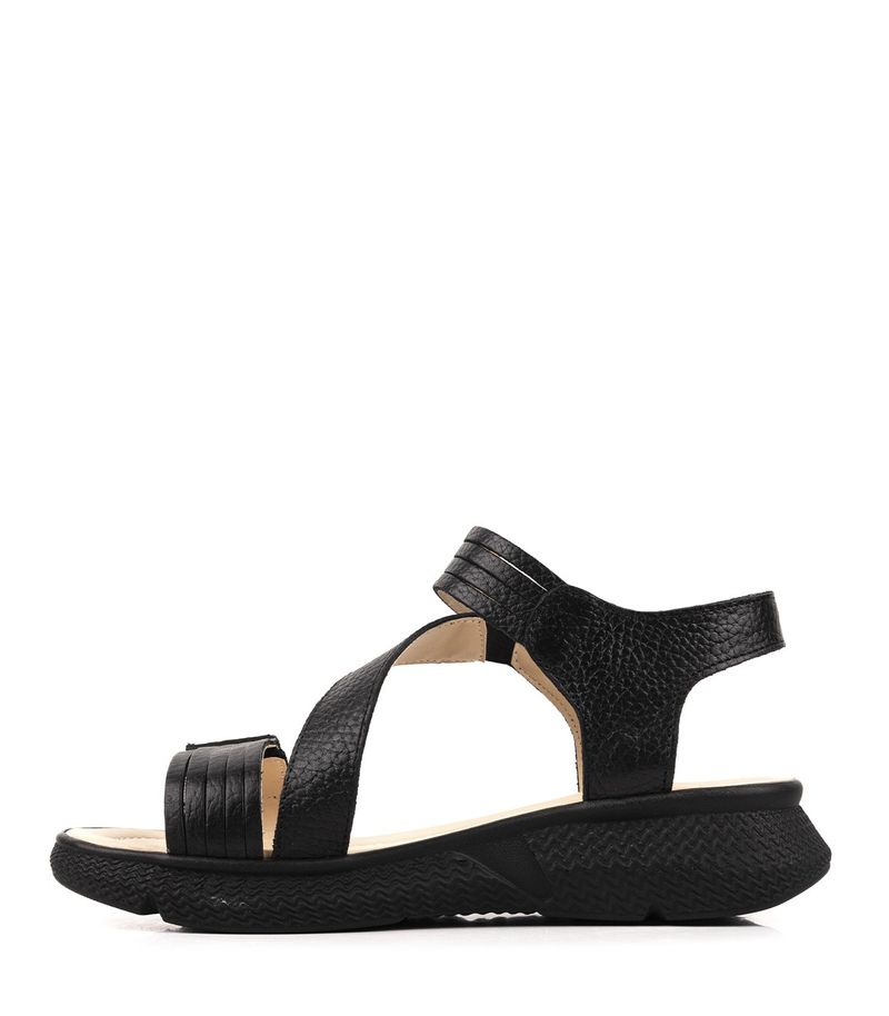 Sandalias-de-cuero-negro-con-velcro