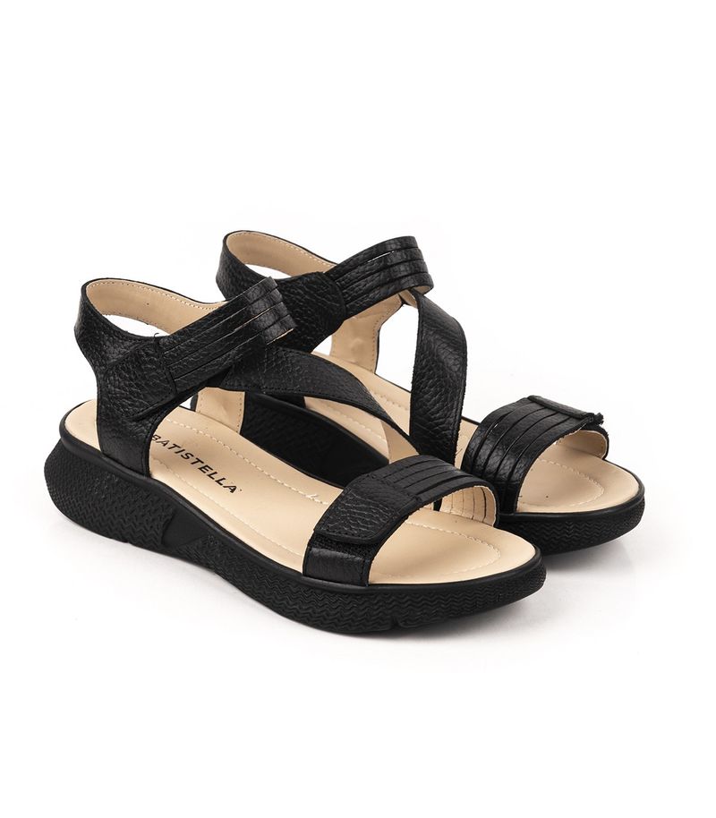 Sandalias-de-cuero-negro-con-velcro