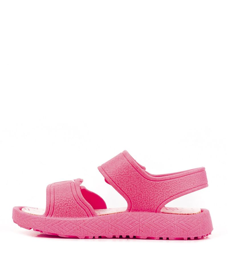 Sandalias-playera-de-goma-en-fucsia