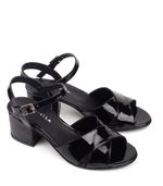 Sandalias-de-fiesta-en-charol-negro