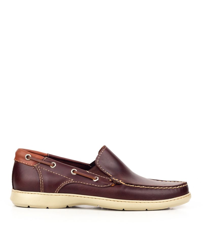 Nauticos-clasicos-de-cuero-en-marron