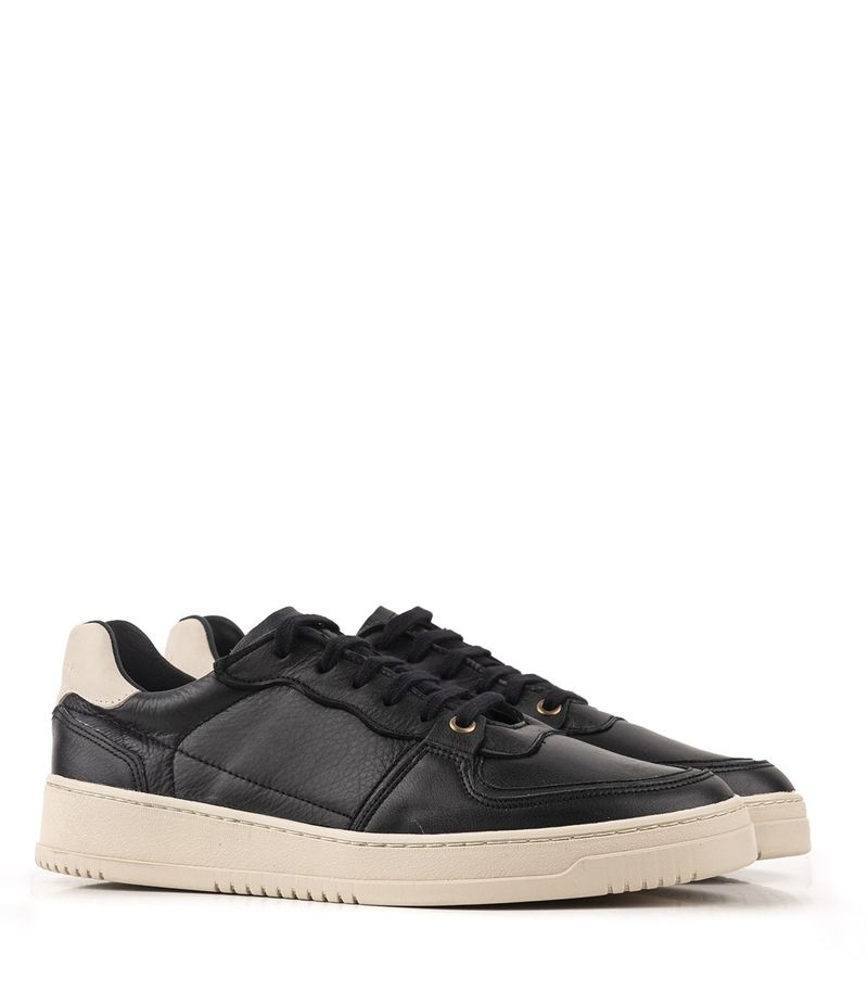 Zapatillas-estilo-urbanas-de-cuero-negro